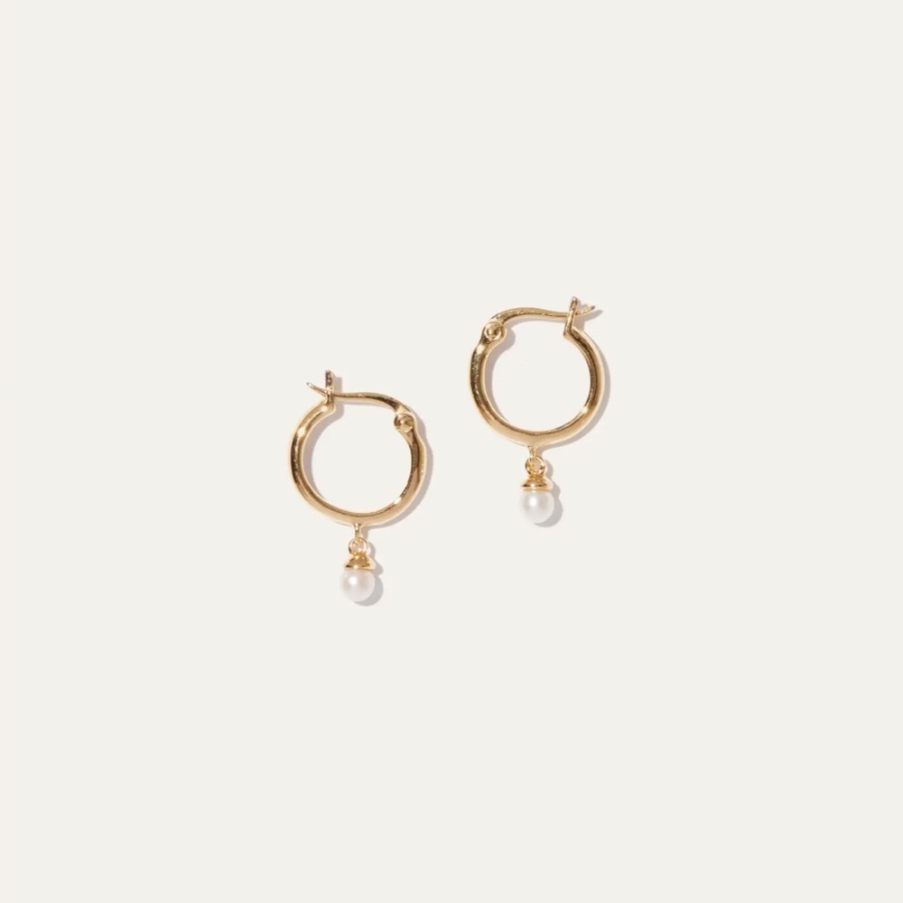 Quince Small Freshwater Cultured Pearl Hoops